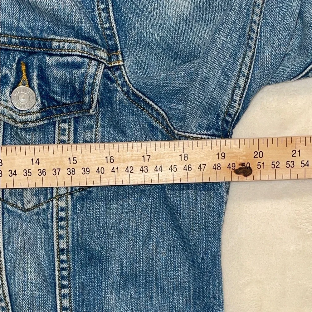Classic Levi’s Medium Wash Denim Jacket, Size Large - Picture 7 of 10